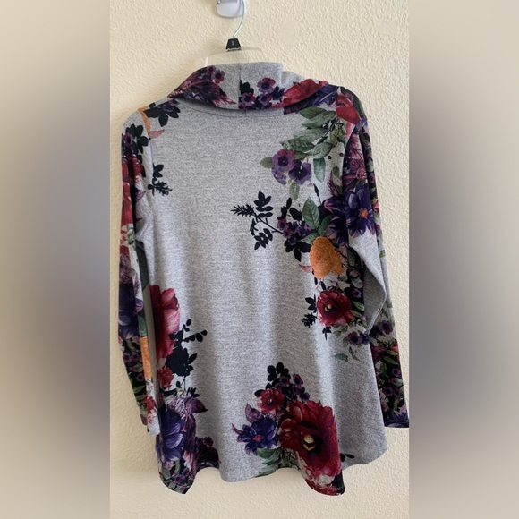 Passport Cowl Neck Sweater - Gray with Floral Accents - Picture 5 of 5